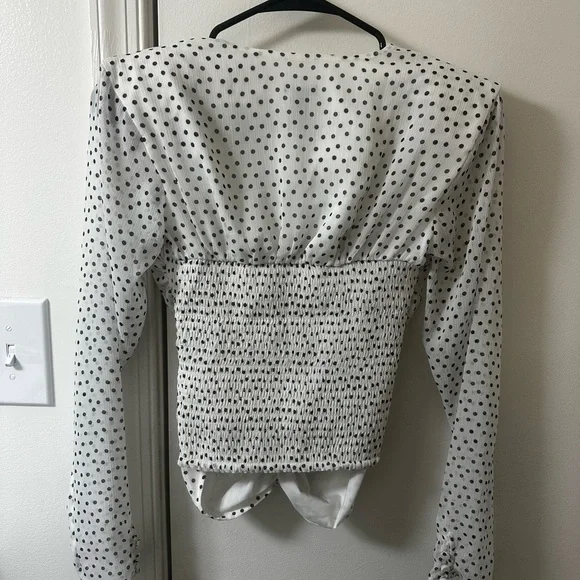 Express Conscious Edit Polka Dot Ruched
V-Neck Top - Size xs - Picture 4 of 7